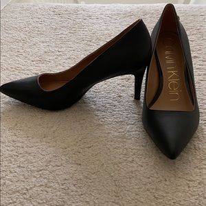 Calvin Klein black pumps heels